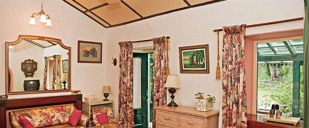 Welcomheritage Connaught House Mount Abu Bagian luar foto