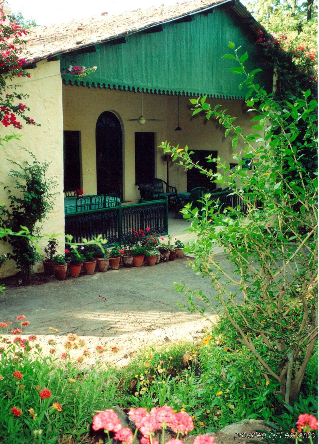 Welcomheritage Connaught House Mount Abu Bagian luar foto